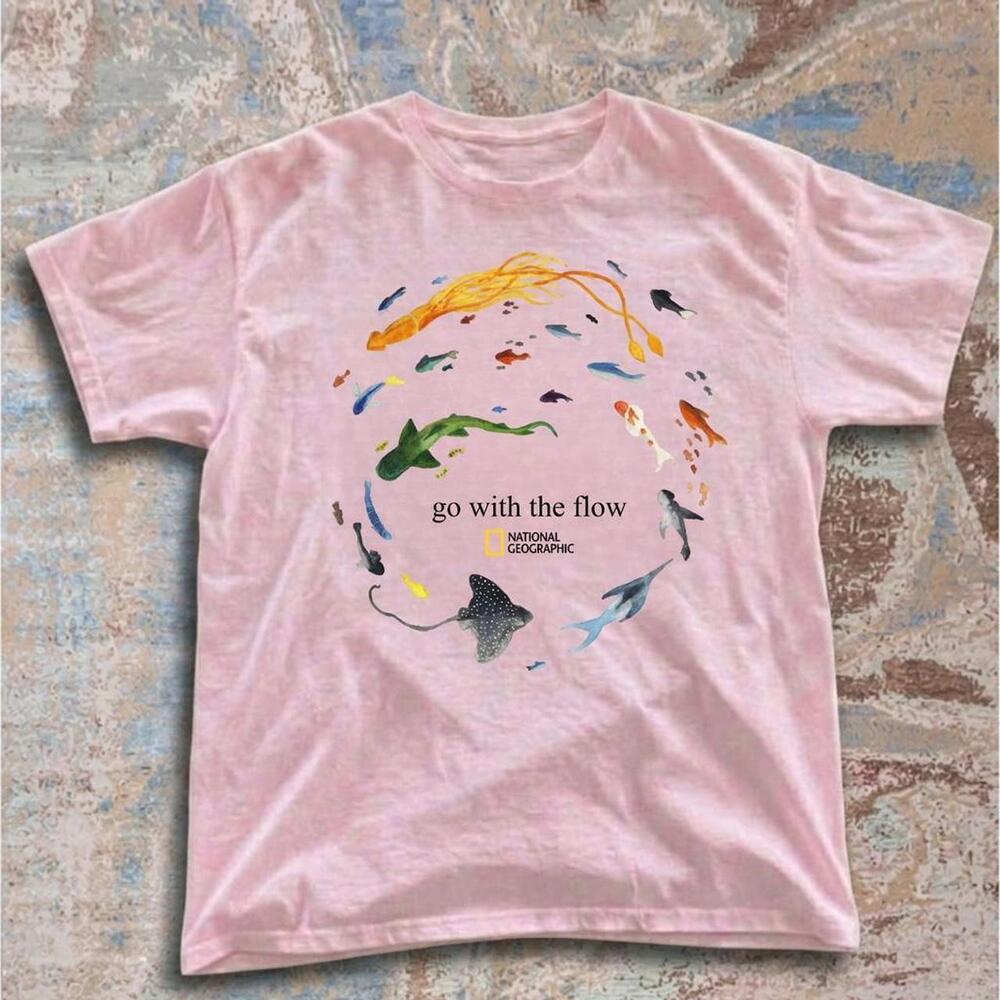 National Geographic T-Shirt With l Of Various Fish And Sharks